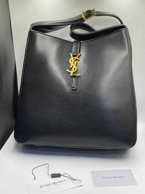YSL SOUPLE GRAINÉ NOIR