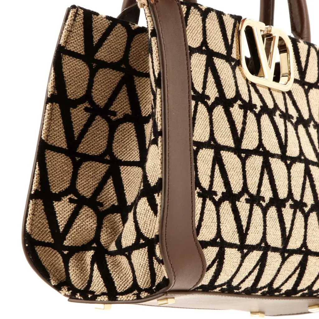 Sacs fourre-tout et cabas Garavani pour femme
