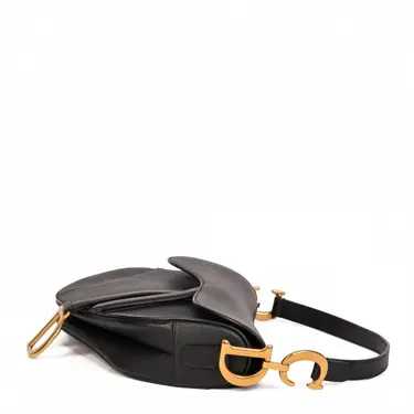 Diôr 
Sac à main Très bon état 
Noir