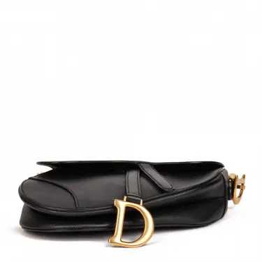 Diôr 
Sac à main Très bon état 
Noir