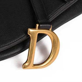Diôr 
Sac à main Très bon état 
Noir
