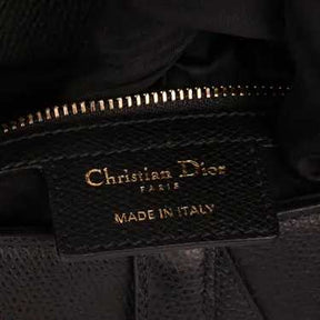 Diôr 
Sac à main Très bon état 
Noir