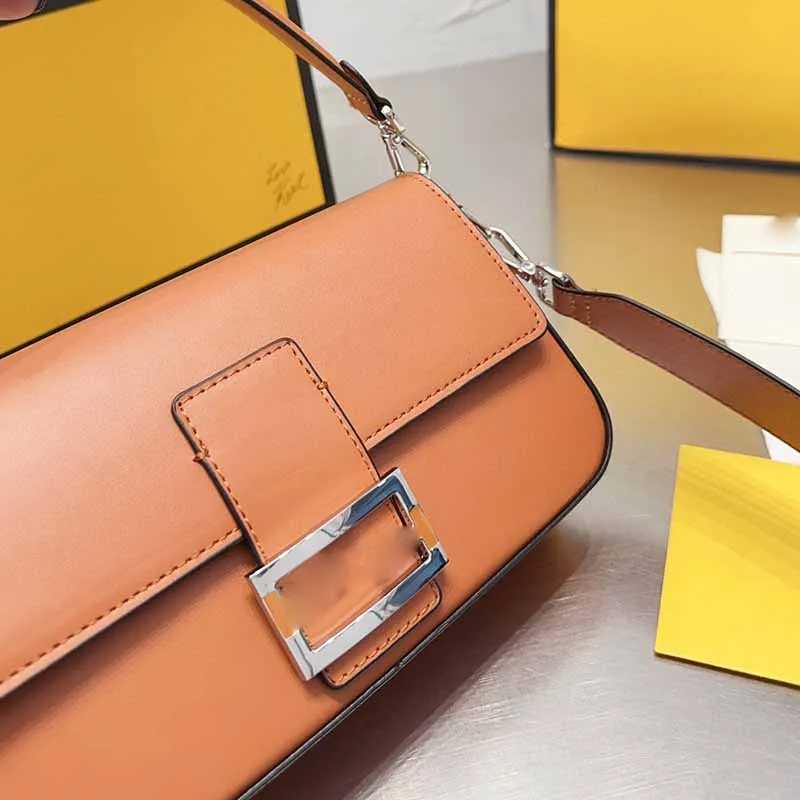 Fêndï Sac Selleria marron avec gros points