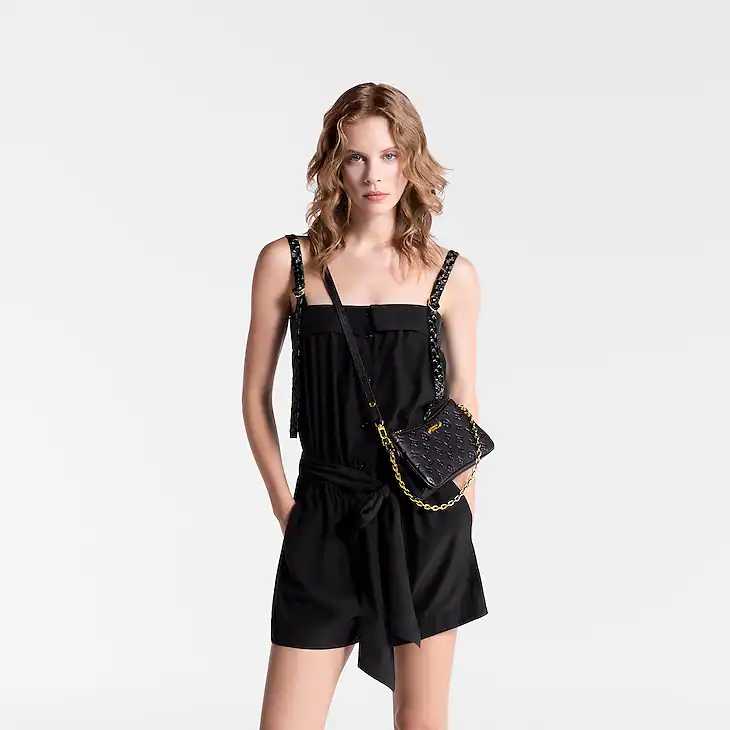 LV Pochette Liv
