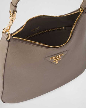 Sac à main souple à l’élégance