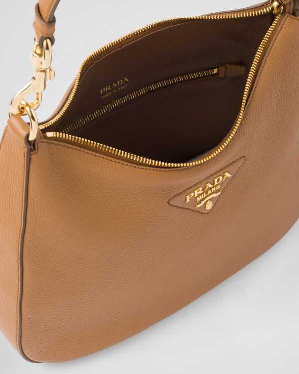 Sac à main souple à l’élégance