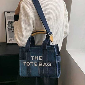 M@rc Jacôbs
THE TOTE