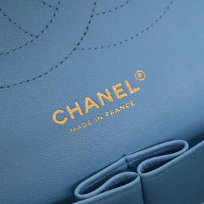 Sac porté épaule Jumbo Chanel Veau Caviar Bleu Clair