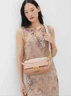 Fêndï Baguette
Sac nappa rose effet dégradé
