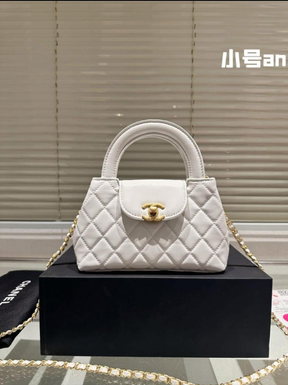 Petit sac cabas Kelly  de veau vieilli blanc brillant