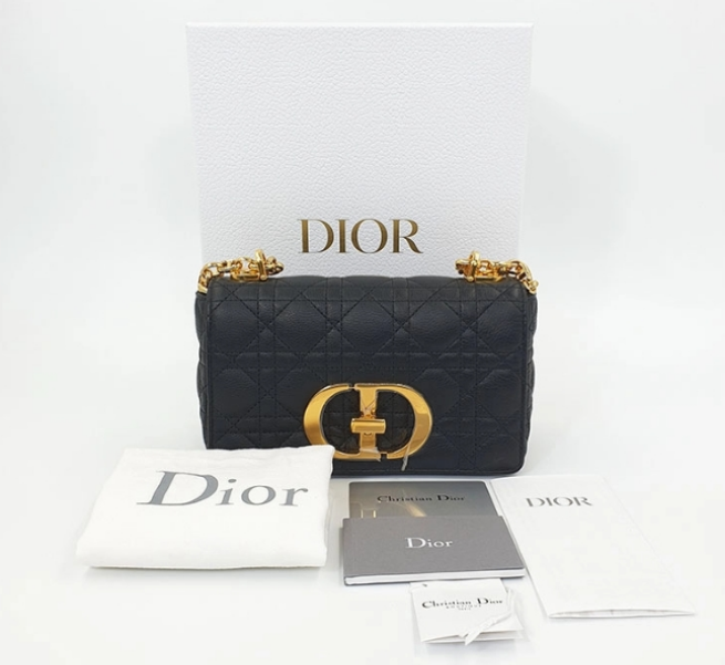 Sac Small Caro Bag
Black Supple Cannage Calfskin