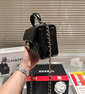 Ch@nel
Timeless Classique Top Handle  Sac à main, Noir