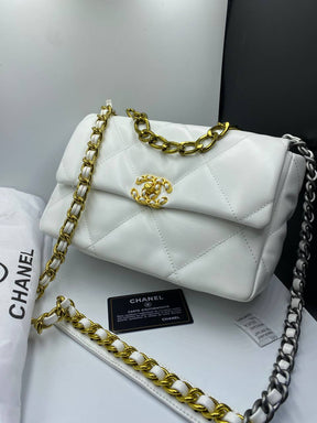 Sac à main Chanel 19 Très bon état, Blanc
