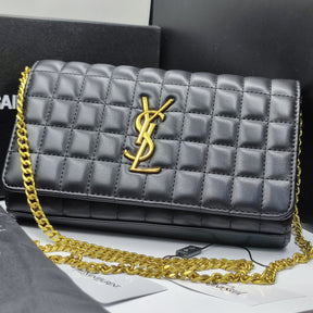S@int Laurent
pochette Cassandre