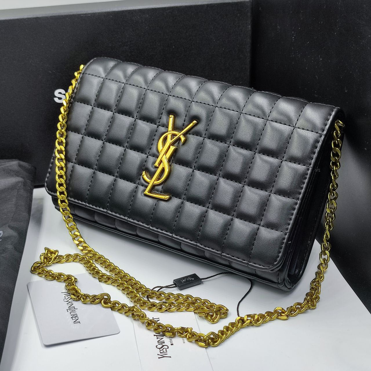 S@int Laurent
pochette Cassandre