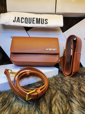 J@cquemus
Le Carinu shoulder bag