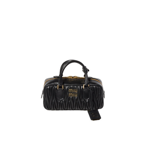 MIÛ MIÜ Sac Arcadie nappa matelassé