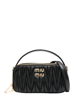 MIÛ MIÜ 
sac cabas à design matelassé