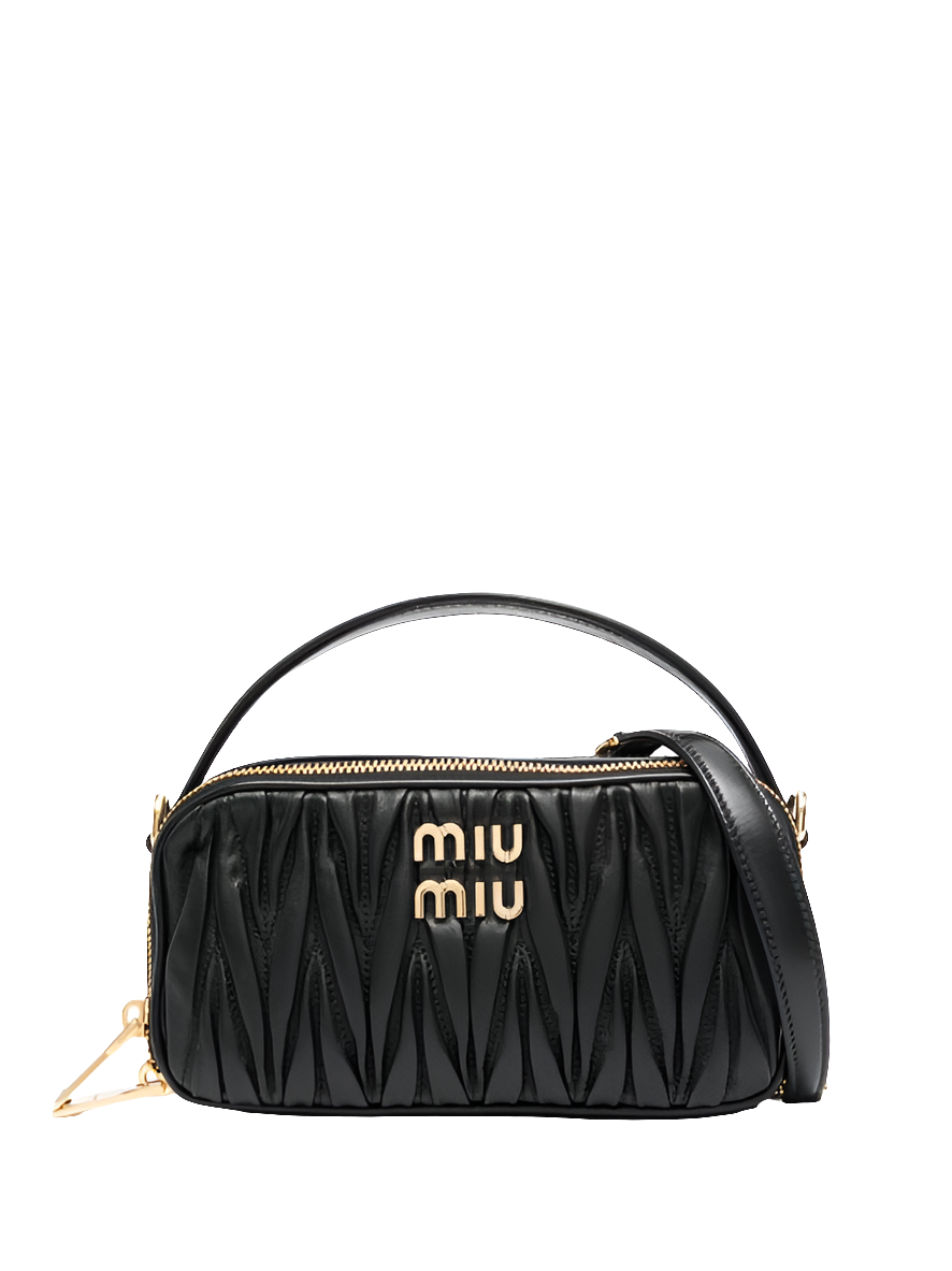 MIÛ MIÜ 
sac cabas à design matelassé