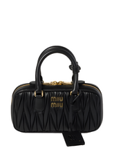 MIÛ MIÛ 
mini sac Arcadie à design matelassé