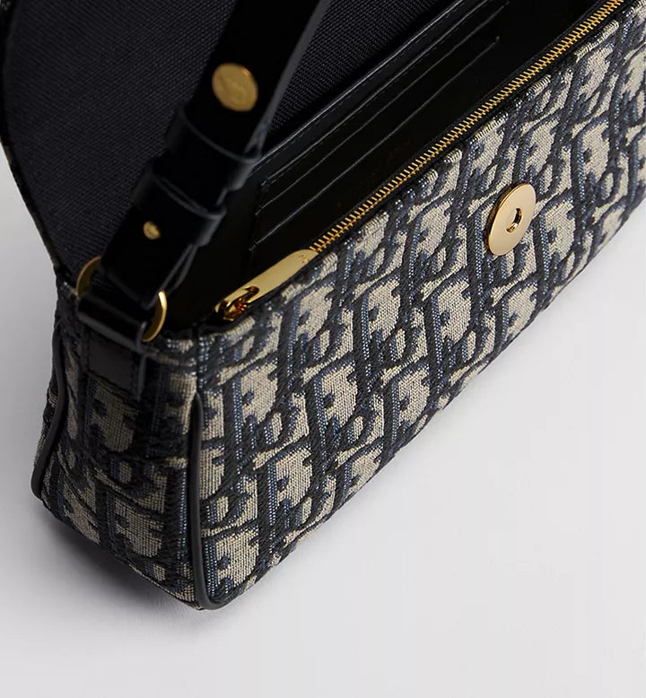 Pochette à chaîne D-Vine 30 Montaigne
Toile jacquard Dior Oblique bleu