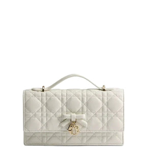 Mini sac My Dior
Cuir d'agneau Cannage couleur latte