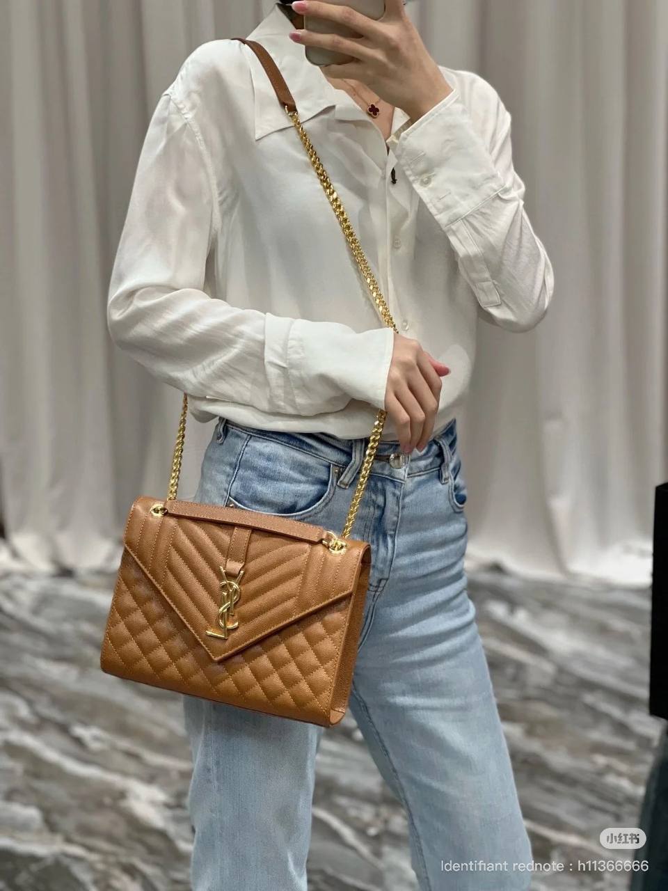 YSL ENVELOPE MEDIUM d’agneau MATELASSÉ
DARK CORK