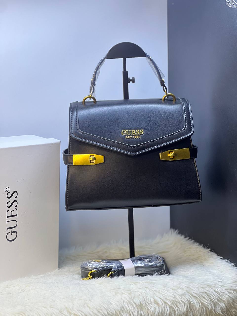 Sac à main Zadie à rabat et poignée supérieure HWVB84 15200 Noir