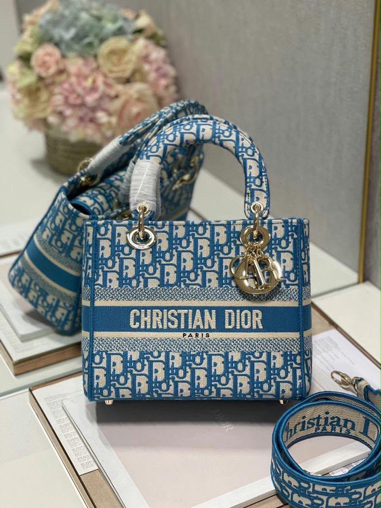 Sac Dior Lady D-Lite moyen modèle en broderie multicolore