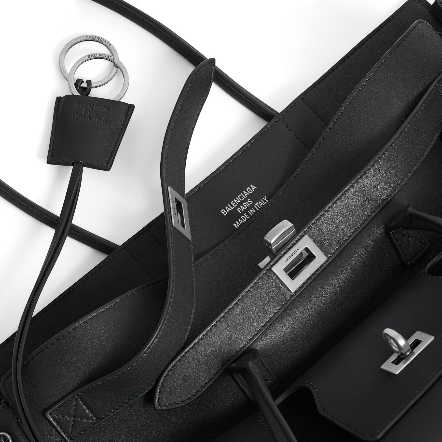Bâlencïagâ Sac Carrÿ All Bel Air Moyen en Noir
