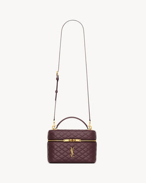YSL GABY VANITY EN CUIR D’AGNEAU
ROUGE CABERNET