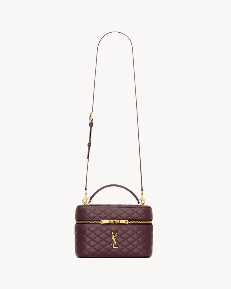 YSL GABY VANITY EN CUIR D’AGNEAU
ROUGE CABERNET