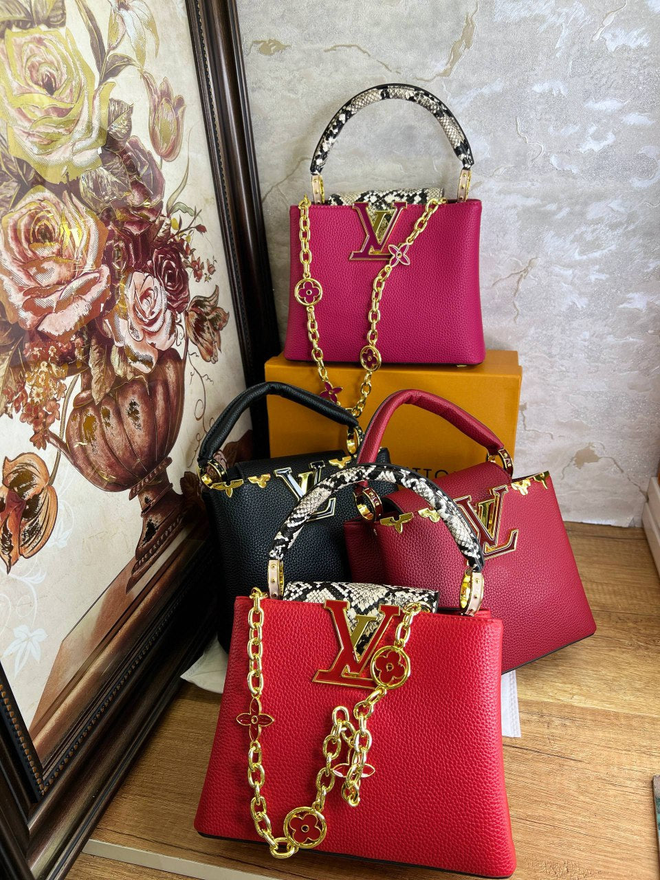 LV Sac Capucines BB