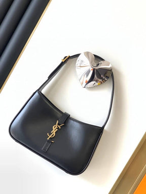 YSL LE 5 À 7 lisse