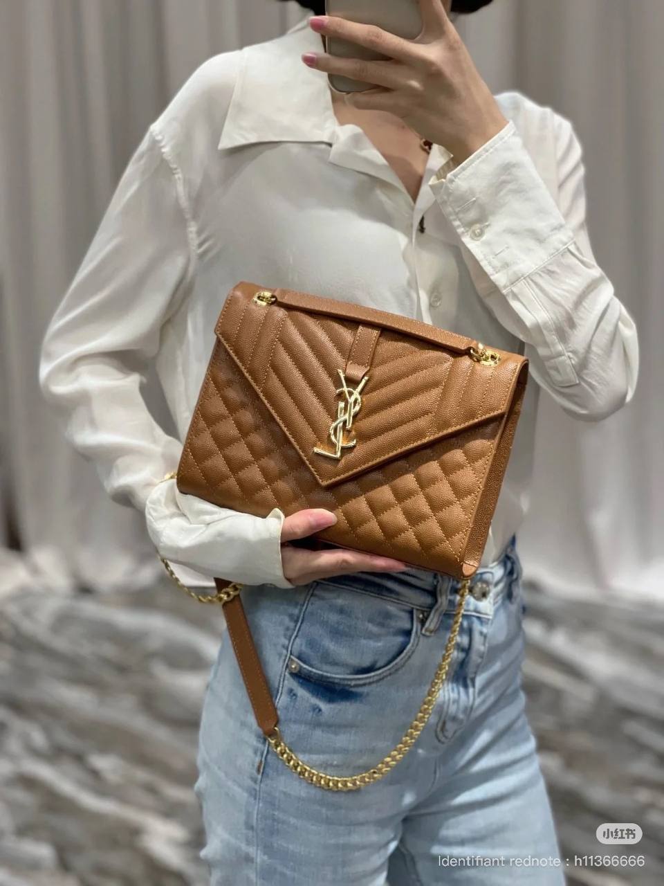 YSL ENVELOPE MEDIUM d’agneau MATELASSÉ
DARK CORK