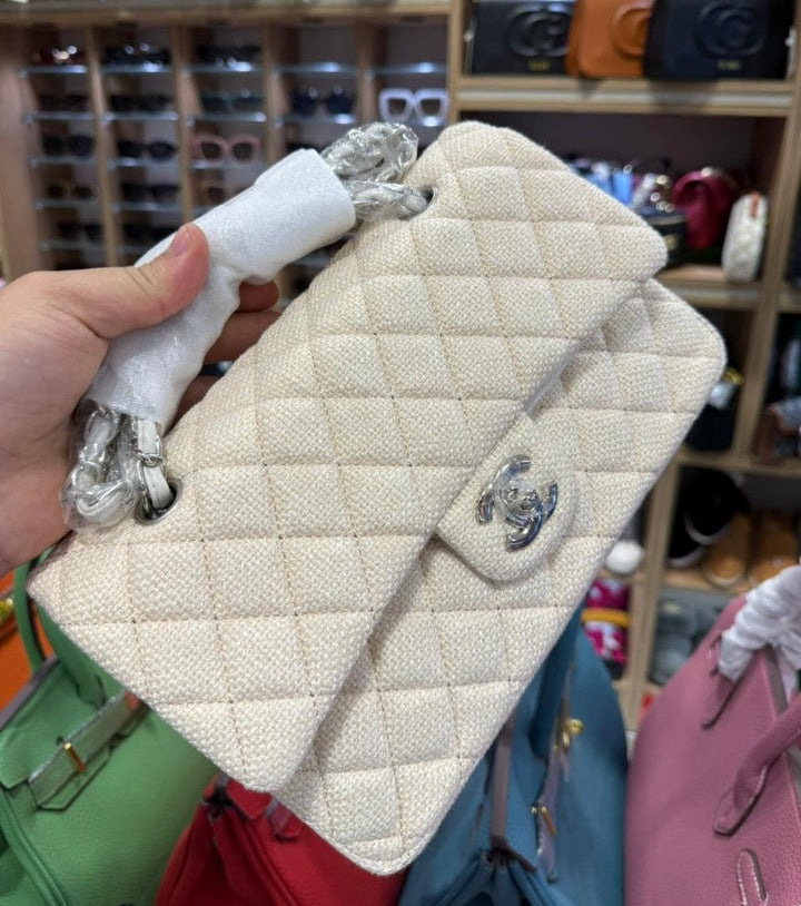 CH@NEL 
sac porté épaule Double Flap médium (2017-2018)