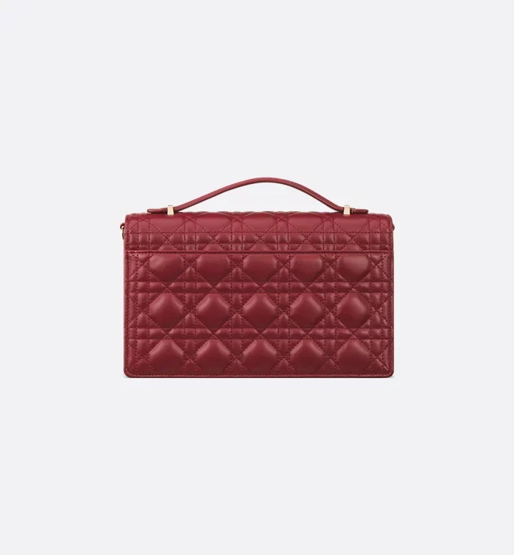 sac à main Dior Peau de mouton Cannage rouge cerise