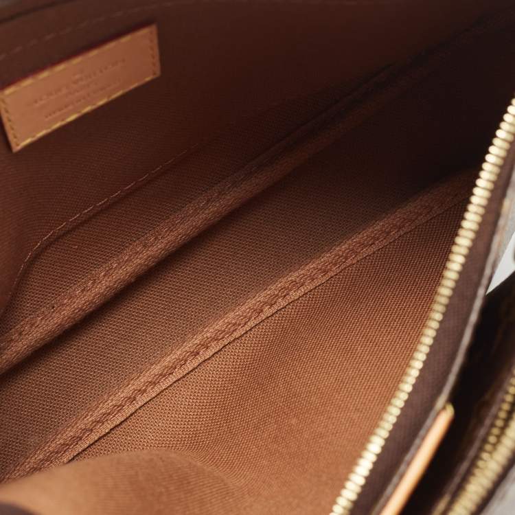 LV 
pochette Multi Accessories