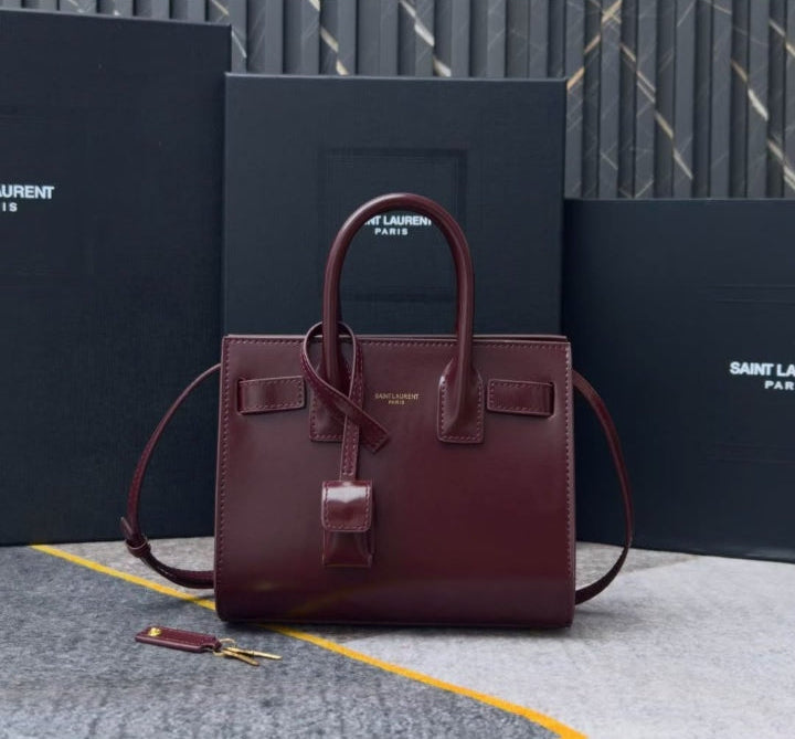Saint-Laurent Sac cabas Sac De Jour Nano en cuir