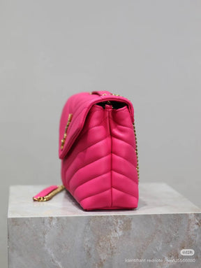 S@int L@urent
Small Supple Monogramme Loulou Chain Bag