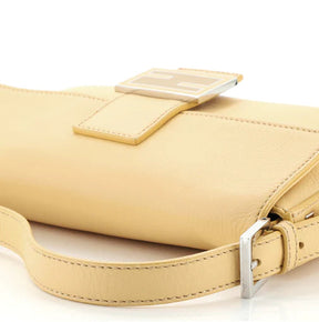 Fêndï Convertible Baguette Crossbody Leather Medium