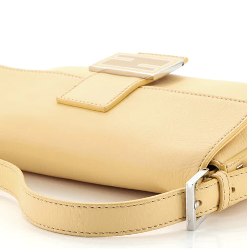 Fêndï Convertible Baguette Crossbody Leather Medium