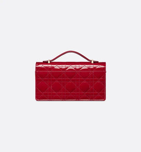 Mini sac My Diôr 
Cannage verni rouge cerise