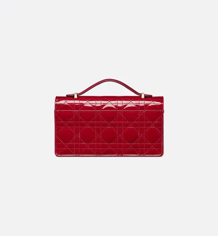 Mini sac My Diôr 
Cannage verni rouge cerise