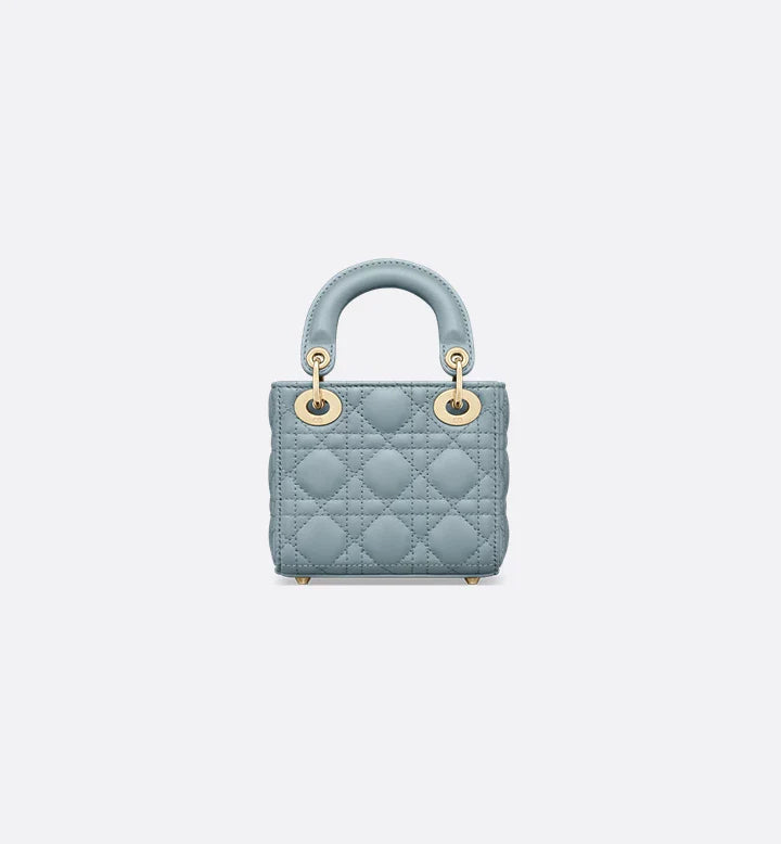 Micro sac Ladÿ Diôr 
d'agneau Cannage couleur cloud blue