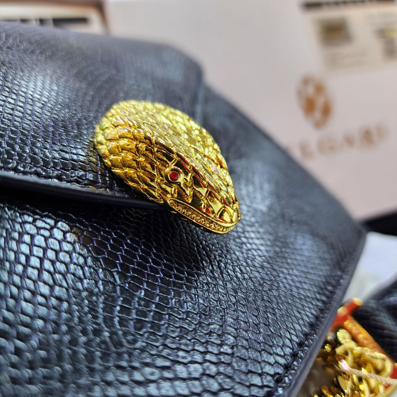 Bvlg@ri Sac bandoulière Serpenti