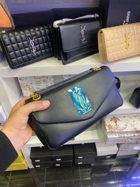 YSL CALYPSO SMALL  D'AGNEAU PLONGÉ
BLACK