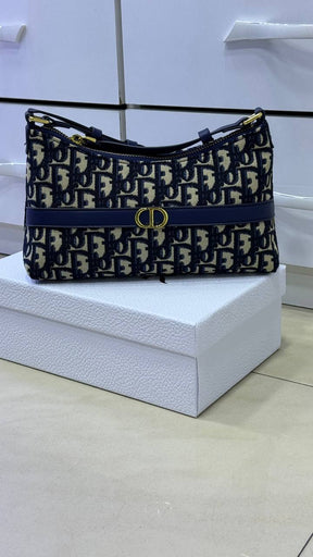 Diôr Mini sac Cigale 30 Montaigne
Toile jacquard Dior Oblique bleu
