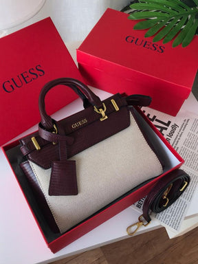 Gûess Bag  une élégance incomparable avec une touche de modernité