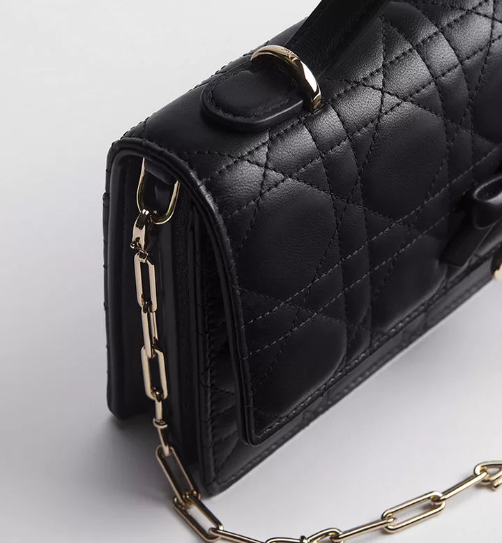 Mini sac My Dior
Cuir d'agneau Cannage noir